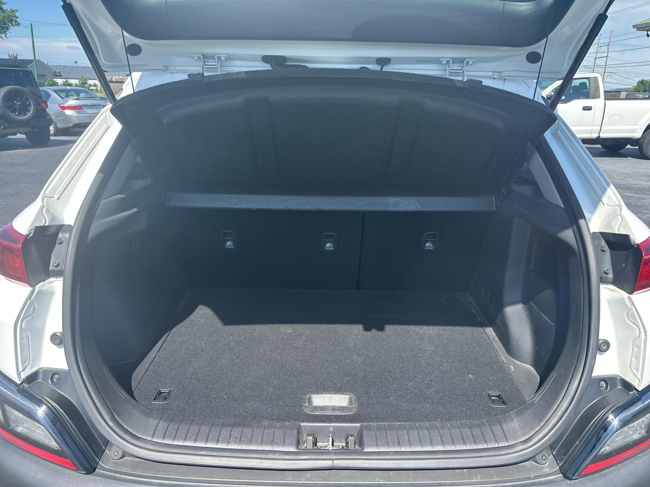 Hyundai Kona SE 2023