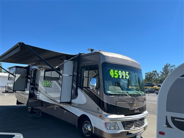 2013 Fleetwood Bounder 