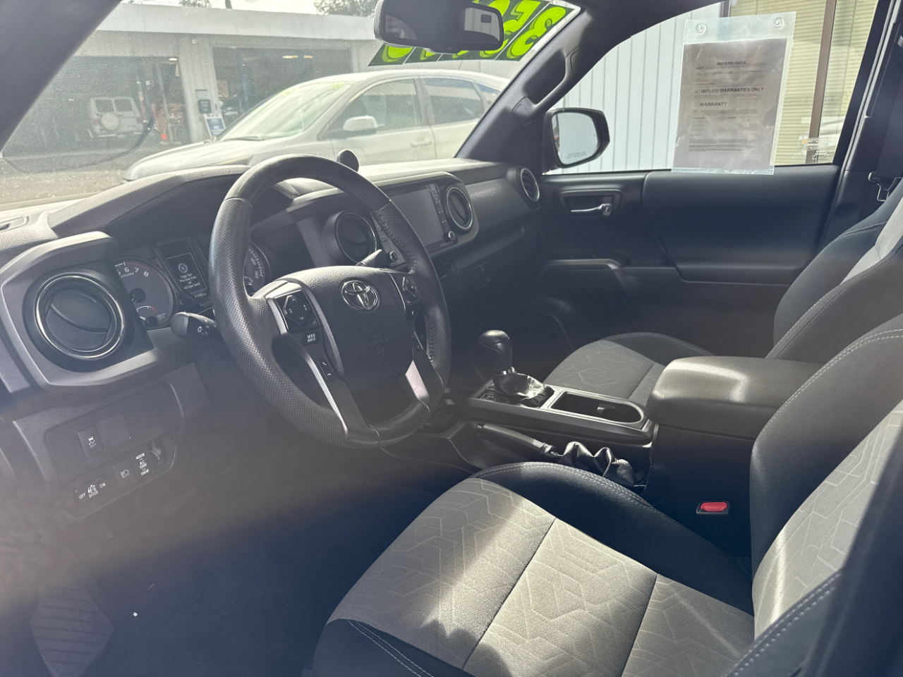 Toyota Tacoma 4WD TRD Off Road Double Cab 5' Bed V6 MT (Natl) 2022