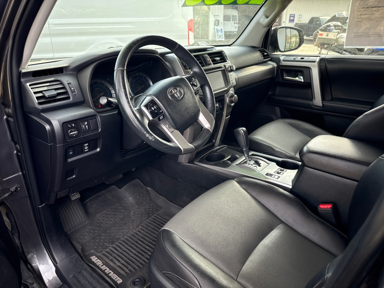 Toyota 4Runner SR5 Premium 2WD (Natl) 2017