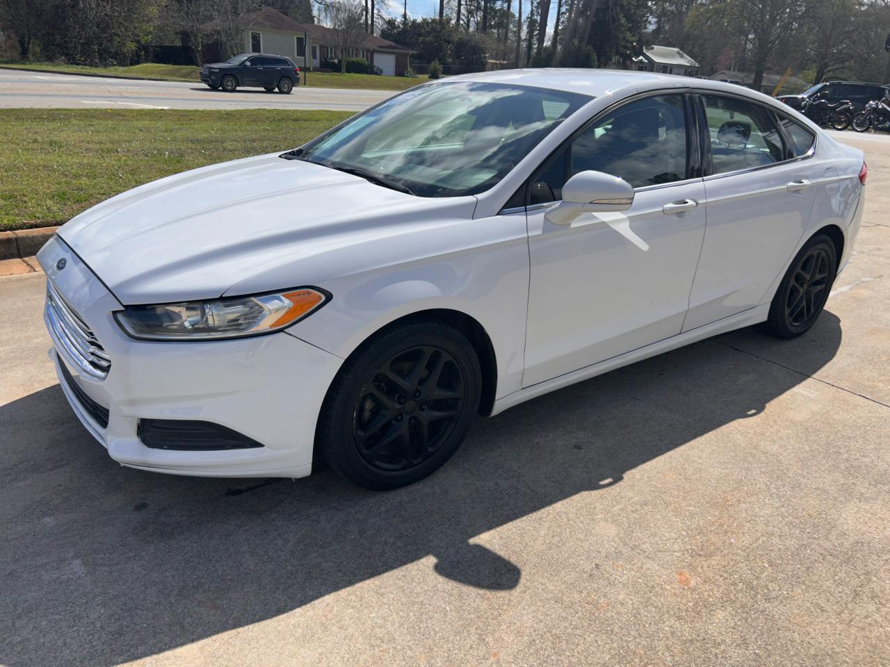 2016 Ford Fusion 4dr Sdn SE FWD