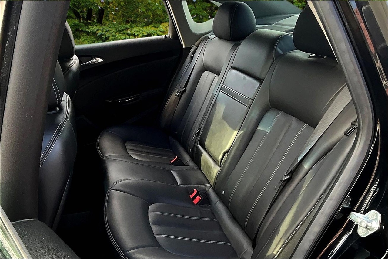 Buick Verano 4dr Sdn Leather Group 2012