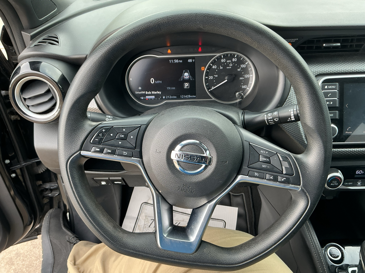 Nissan Kicks SV FWD 2020