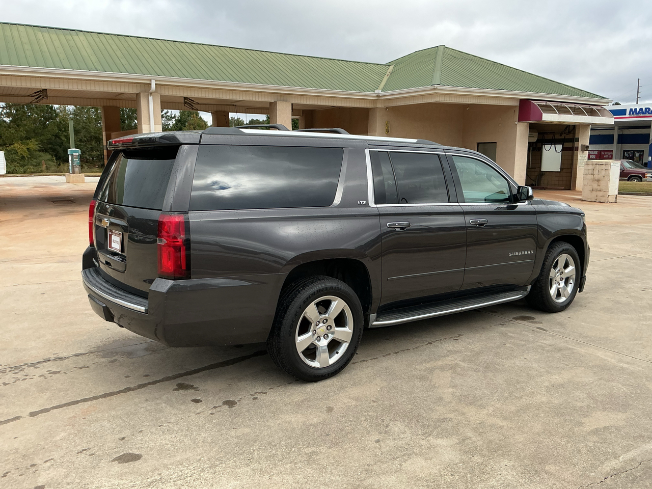 Chevrolet Suburban 2WD 4dr LTZ 2015