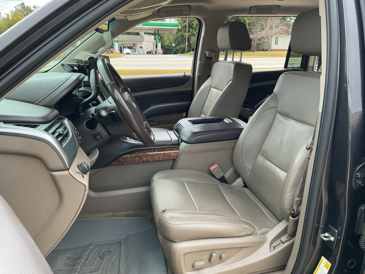 Chevrolet Suburban 2WD 4dr LTZ 2015