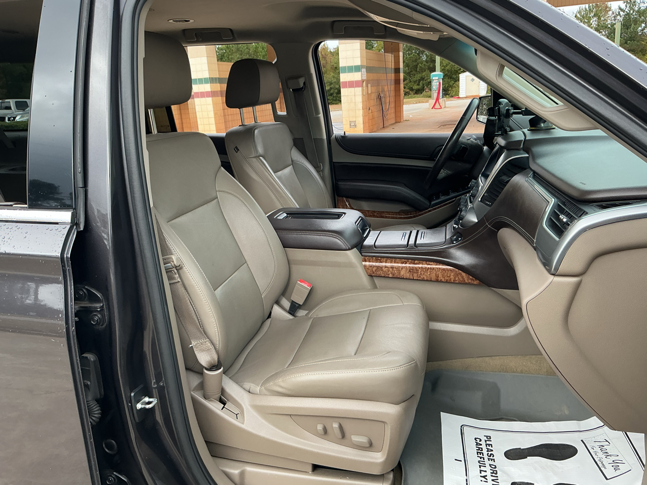 Chevrolet Suburban 2WD 4dr LTZ 2015