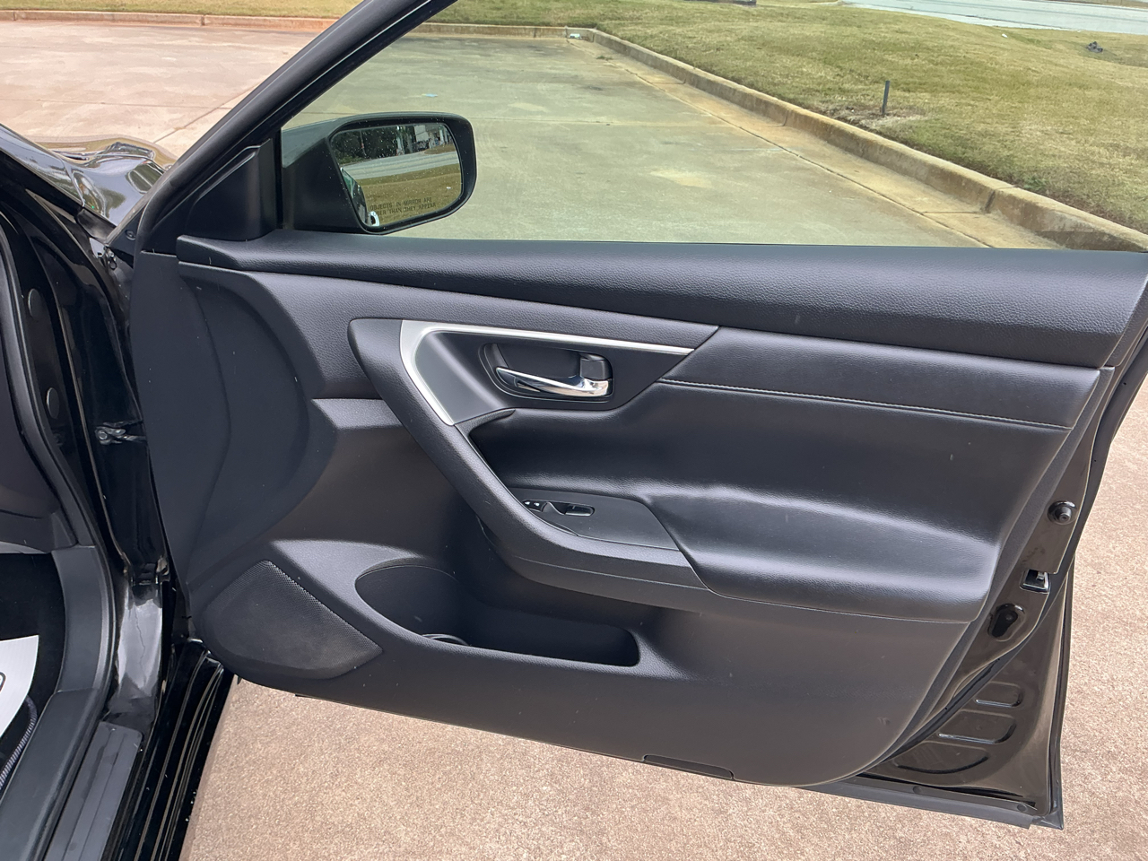 Nissan Altima 4dr Sdn I4 2.5 S 2015