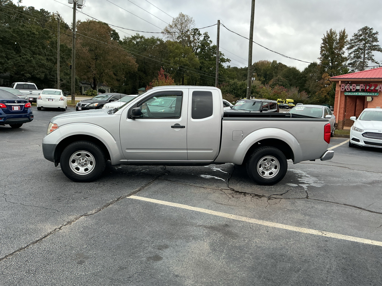 Nissan Frontier 2WD King Cab I4 Manual XE 2010
