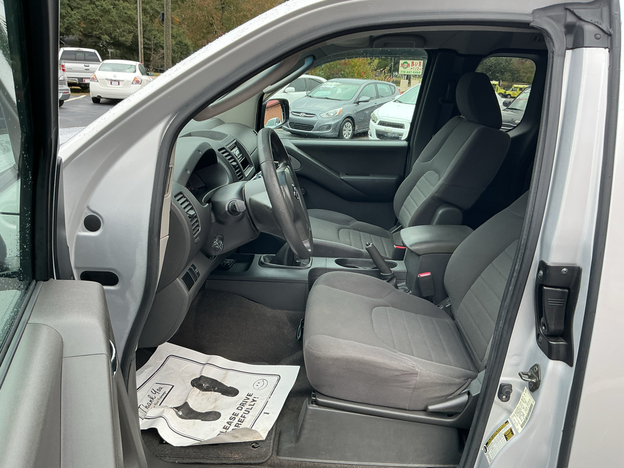 Nissan Frontier 2WD King Cab I4 Manual XE 2010