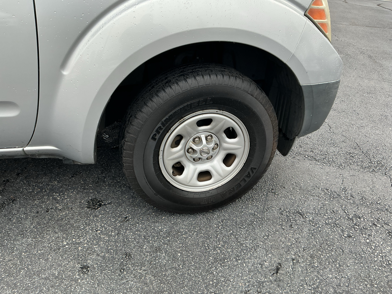 Nissan Frontier 2WD King Cab I4 Manual XE 2010