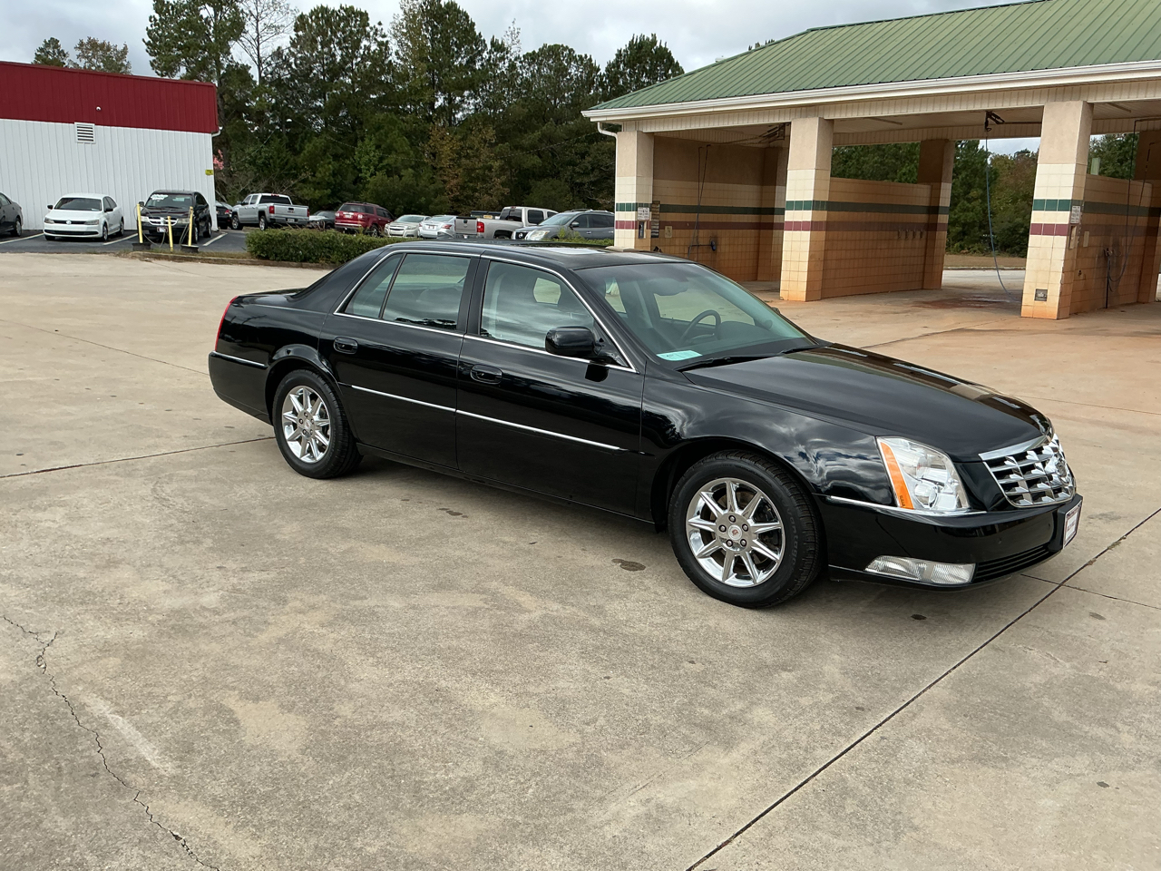 Cadillac DTS 4dr Sdn w/1SC 2010