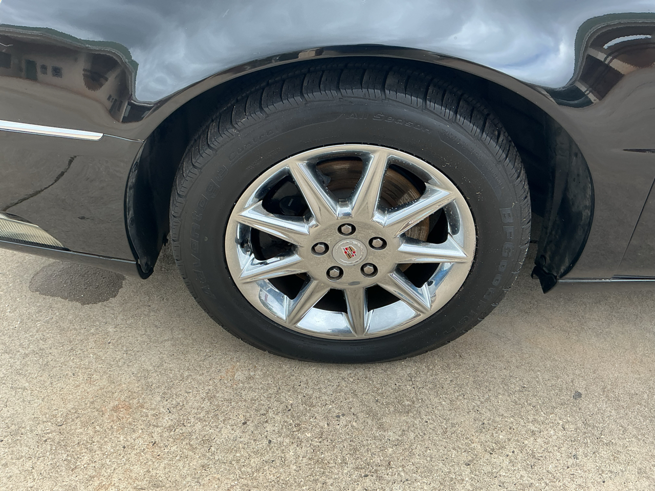 Cadillac DTS 4dr Sdn w/1SC 2010