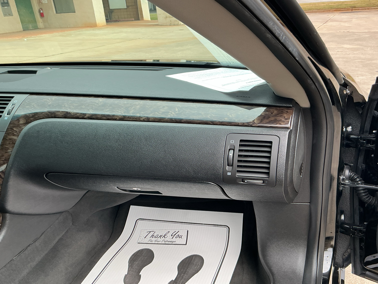 Cadillac DTS 4dr Sdn w/1SC 2010