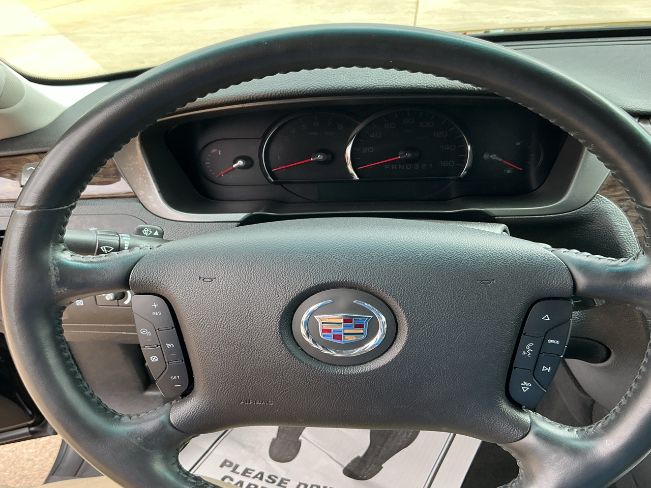 Cadillac DTS 4dr Sdn w/1SC 2010