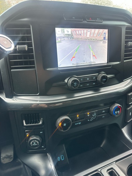 Ford F-150 4WD SuperCrew 157" XLT 2022 Ford F-150 4WD SuperCrew 157" XLT 2022