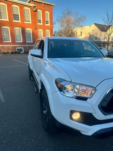 Toyota Tacoma 2WD Double Cab LB V6 AT SR5 (Natl) 2023