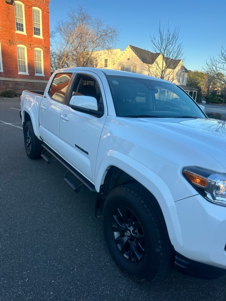 Toyota Tacoma 2WD Double Cab LB V6 AT SR5 (Natl) 2023