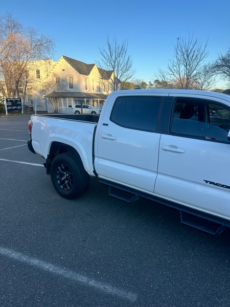 Toyota Tacoma 2WD Double Cab LB V6 AT SR5 (Natl) 2023