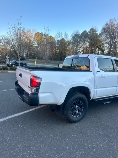 Toyota Tacoma 2WD Double Cab LB V6 AT SR5 (Natl) 2023