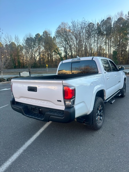 Toyota Tacoma 2WD Double Cab LB V6 AT SR5 (Natl) 2023