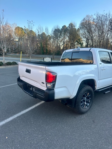 Toyota Tacoma 2WD Double Cab LB V6 AT SR5 (Natl) 2023
