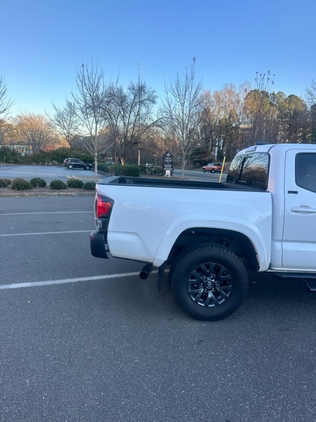 Toyota Tacoma 2WD Double Cab LB V6 AT SR5 (Natl) 2023