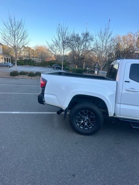 Toyota Tacoma 2WD Double Cab LB V6 AT SR5 (Natl) 2023