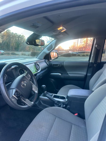 Toyota Tacoma 2WD Double Cab LB V6 AT SR5 (Natl) 2023