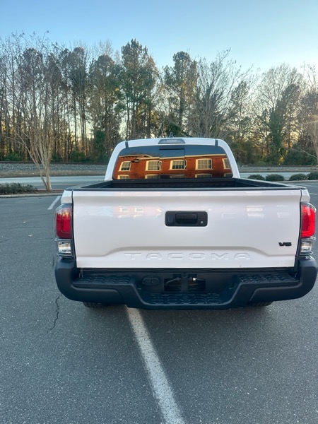 Toyota Tacoma 2WD Double Cab LB V6 AT SR5 (Natl) 2023