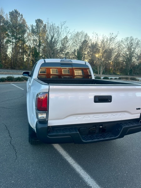 Toyota Tacoma 2WD Double Cab LB V6 AT SR5 (Natl) 2023