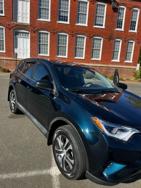 Toyota RAV4 LE FWD 2018