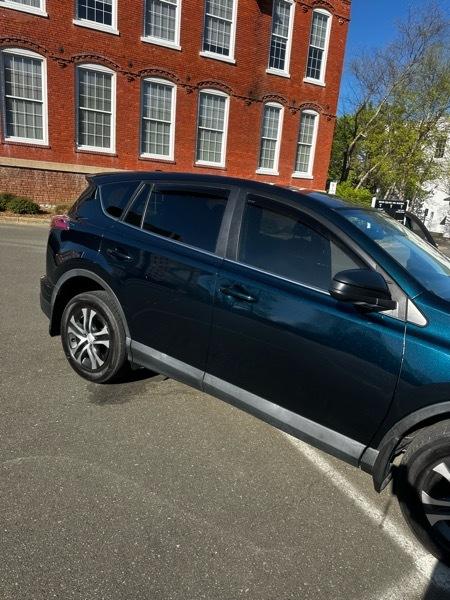 Toyota RAV4 LE FWD 2018