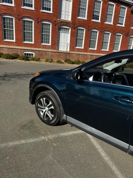 Toyota RAV4 LE FWD 2018