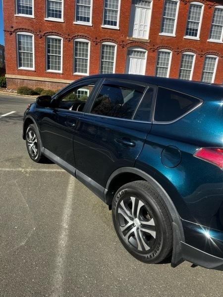 Toyota RAV4 LE FWD 2018