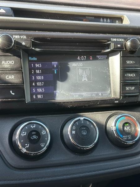 Toyota RAV4 LE FWD 2018