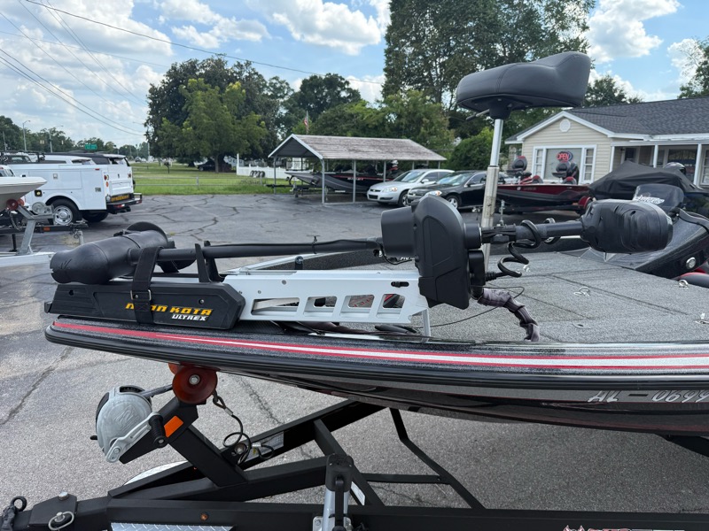 Phoenix Boats 920 ProXP  2018 Phoenix Boats 920 ProXP  2018