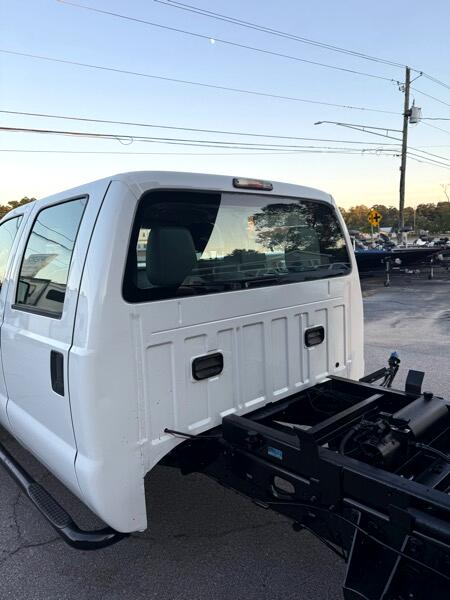 Ford F-550 Crew Cab DRW 2WD 2011 Ford F-550 Crew Cab DRW 2WD 2011