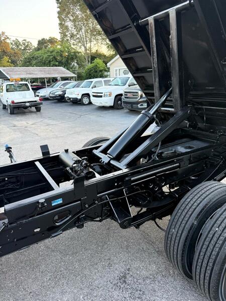 Ford F-550 Crew Cab DRW 2WD 2011 Ford F-550 Crew Cab DRW 2WD 2011