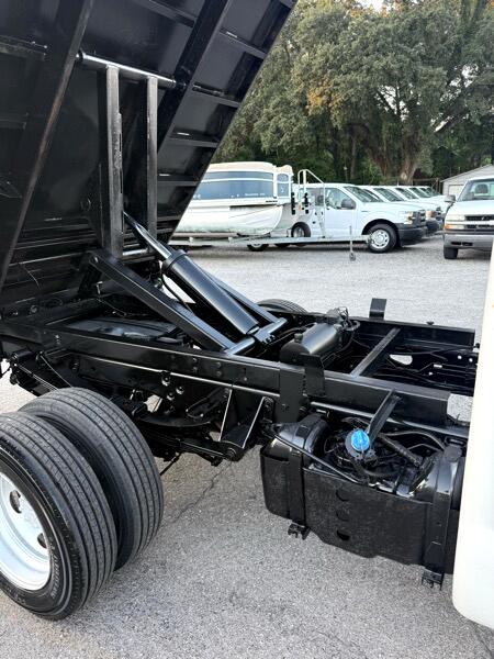 Ford F-550 Crew Cab DRW 2WD 2011 Ford F-550 Crew Cab DRW 2WD 2011