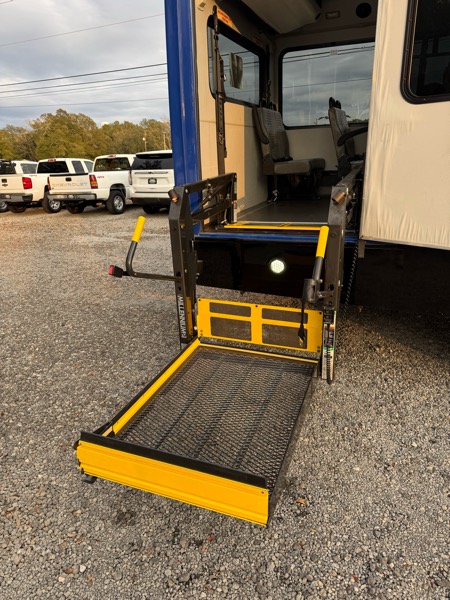 Ford F-550 Regular Cab DRW 2WD 2015