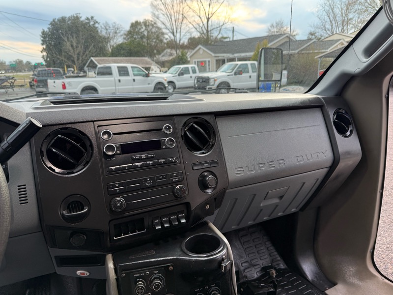 Ford F-550 Regular Cab DRW 2WD 2015