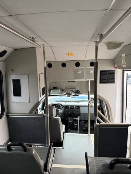 Ford F-550 Regular Cab DRW 2WD 2015