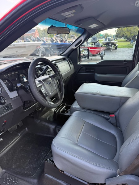 Ford F-150 XL Reg. Cab 2WD 2011 Ford F-150 XL Reg. Cab 2WD 2011