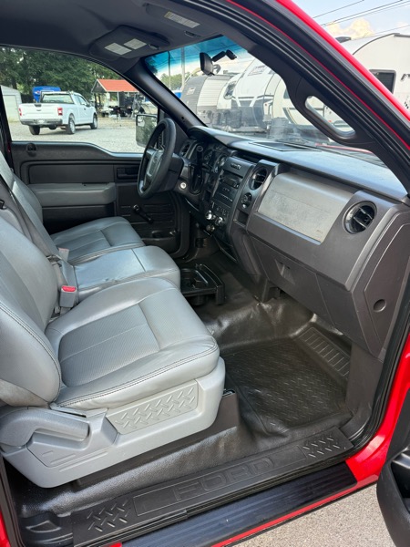 Ford F-150 XL Reg. Cab 2WD 2011 Ford F-150 XL Reg. Cab 2WD 2011
