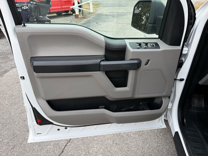 Ford F-150 XL SuperCab 2WD 2019