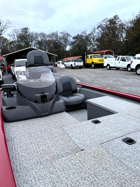 Bass Tracker Pro 170  2023