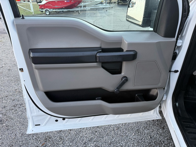 Ford F-150 XL Reg. Cab 2WD 2016