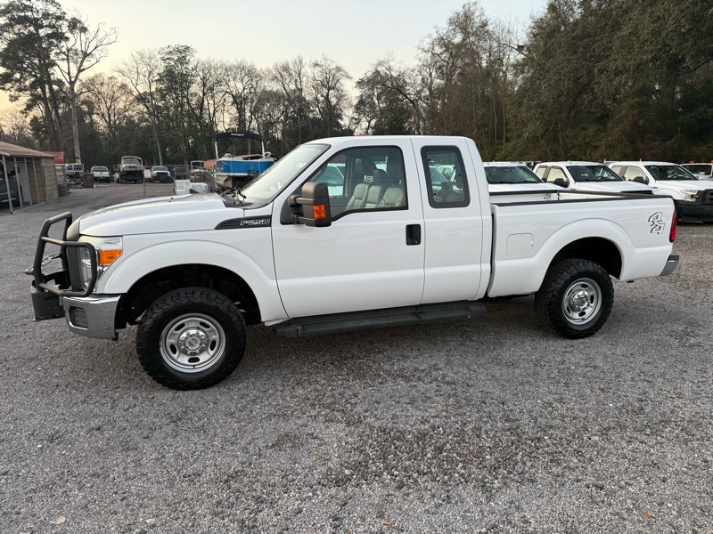 Ford F-250 SD XL SuperCab 4WD 2015