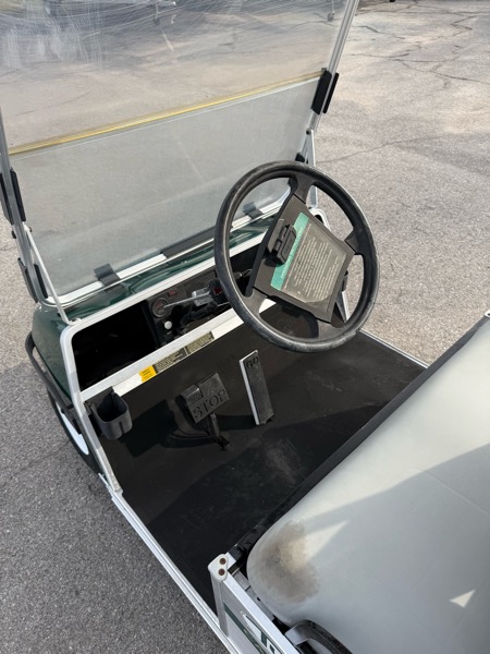 Club Car Golf Cart  2004