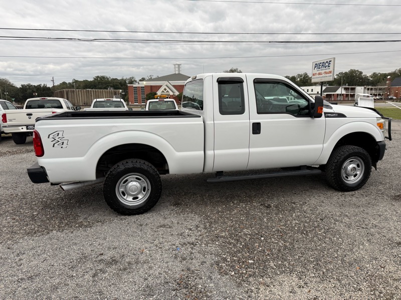 Ford F-250 SD XL SuperCab 4WD 2013